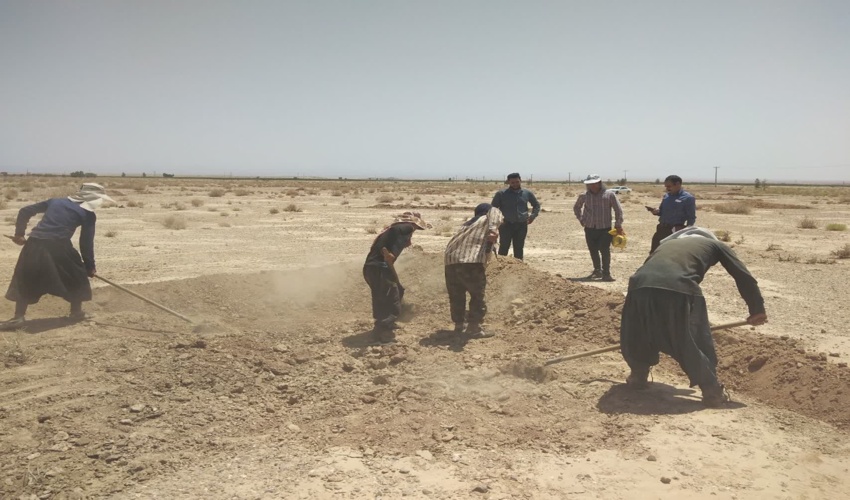 اجرای عملیات مدیریت رواناب در سطح 80 هکتار در منطقه حسن قرایی از شهرستان خاتم