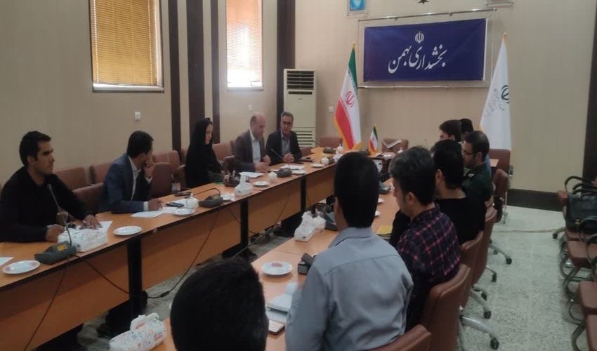 جلسه مشترک اداره منابع طبیعی وآبخیزداری بادهیاران بخش بهمن شهرستان ابرکوه