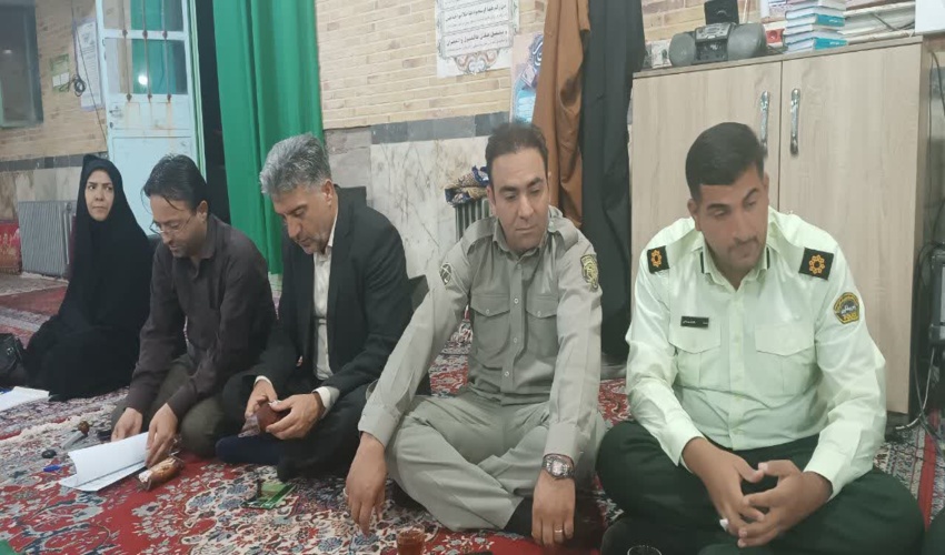 برگزاری میز خدمت اداره منابع طبیعی و آبخیزداری شهرستان بهاباد دهستان آسفیچ