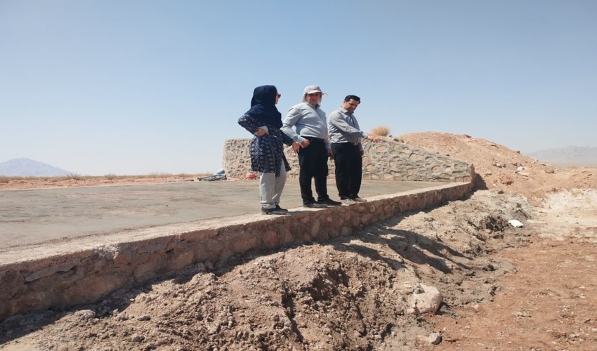 بازدید از پروژه مرمت سرریز بند خاکی عبدالله-فتح آباد شهرستان مهریز