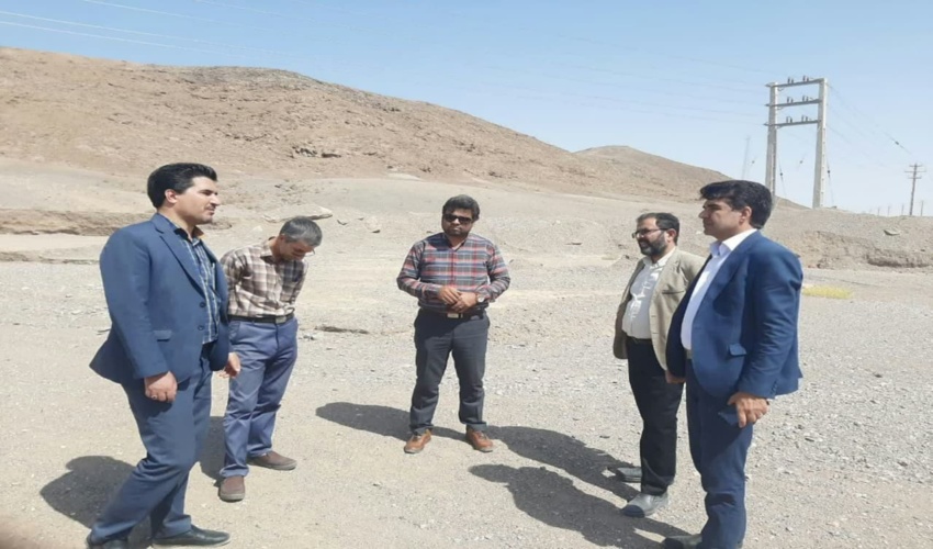 بازدید مشترک روسای ادارات راهداری و حمل و نقل جاده‌ای و منابع طبیعی و آبخیزداری شهرستان میبد از مناطق مستعد آب گرفتگی در زمان وقوع سیل در این شهرستان