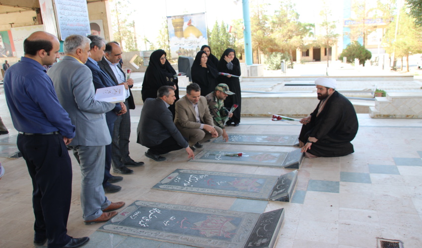 زیارت و غبارروبی قبور شهداء و تجلیل از تمام  شهیدان
