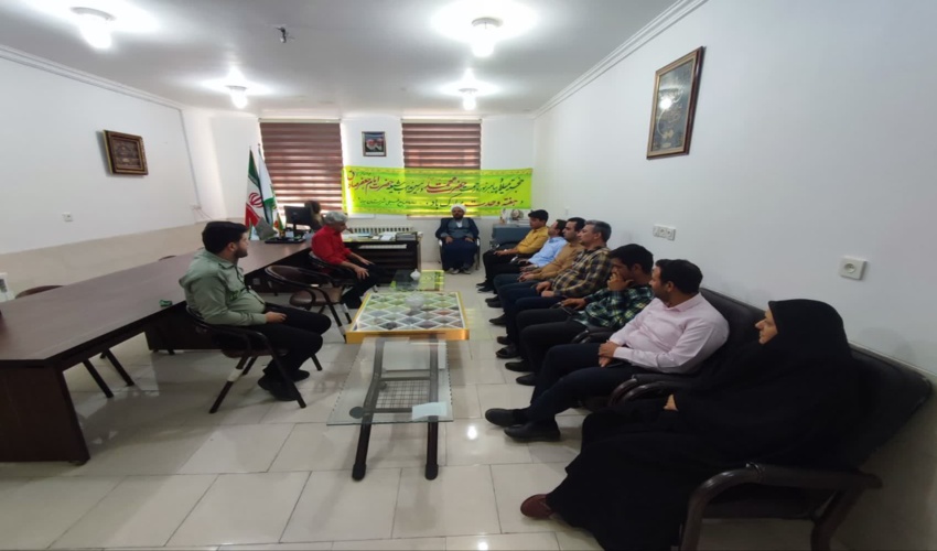 برگزاری مراسم به مناسبت هفته وحدت در اداره منابع طبیعی و آبخیزداری شهرستان بهاباد 