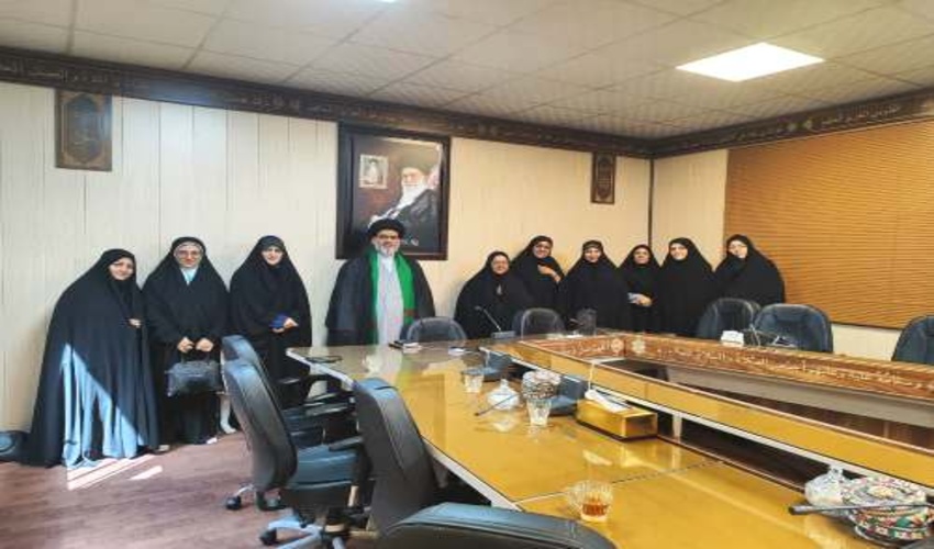 دیدار جمعی از بانوان مدیر ادارات شهرستان بافق با امام جمعه