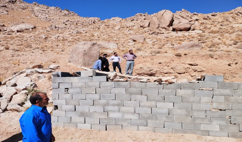 بازدید معاون حفاظت و امور اراضی، سرپرست اداره حراست و رئیس اداره بازرسی اداره کل منابع طبیعی و آبخیزداری از دهستان تنگ چنار شهرستان مهریز 