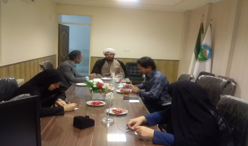 دیدار نماینده محترم ولی فقیه با همکاران اداره منابع طبیعی و آبخیزداری شهرستان اشکذر