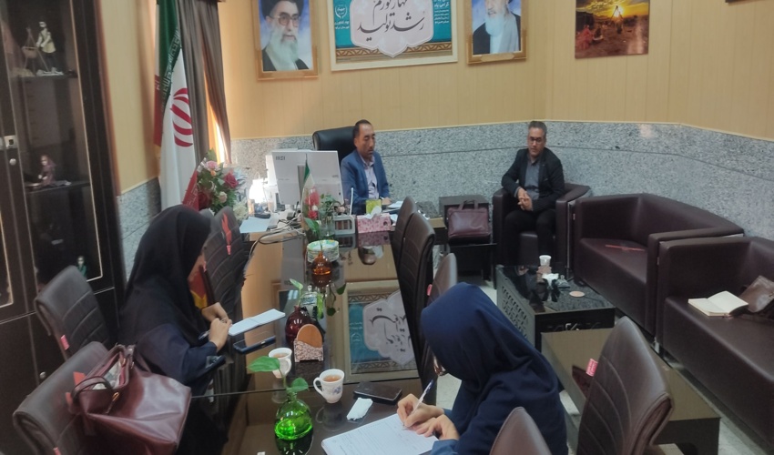 جلسه مشترک جهادکشاورزی واداره منابع طبیعی وآبخیزداری شهرستان ابرکوه درراستای طرح مردمی کاشت یک میلیارددرخت