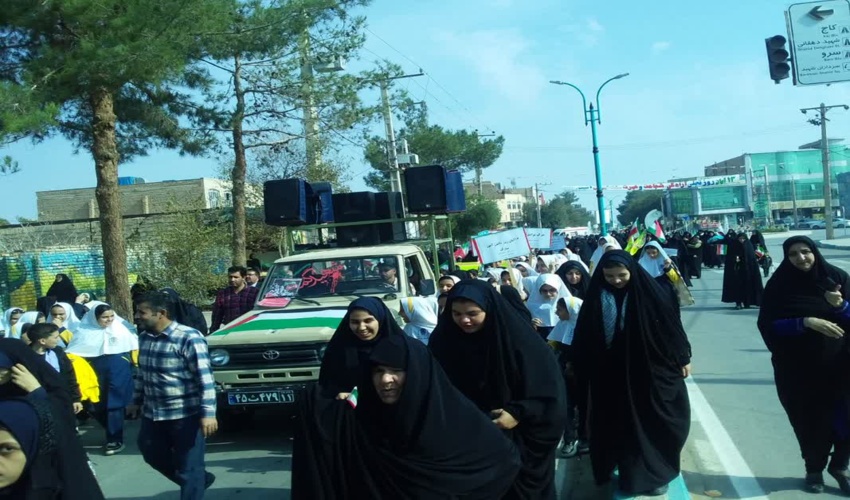 حضور کارکنان اداره منابع طبیعی و آبخیزداری شهرستان اشکذر در راهپیمایی 13 آبان ماه 