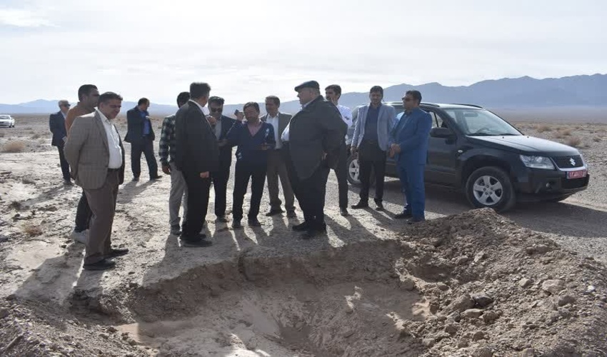 بازدید معاون آبخیزداری و برنامه ریزی راهبردی قرارگاه جهادی توسعه و پیشرفت همه جانبه وزارت کشور از محل طرح مردمی کاشت یک میلیارد درخت شهرستان بهاباد