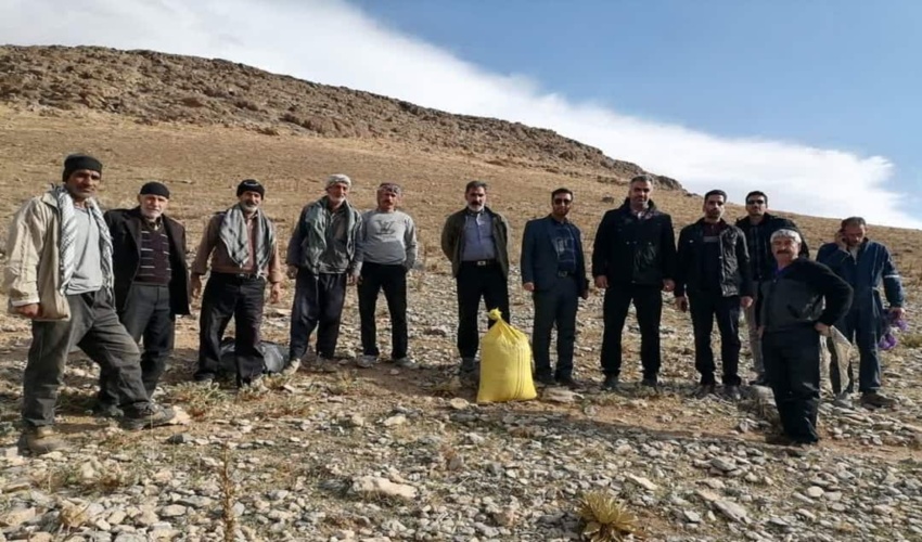 برگزاری مراسم فاطمیه به مناسبت شهادت حضرت زهرا (س) در نمازخانه اداره منابع طبیعی و آبخیزداری شهرستان اردکان