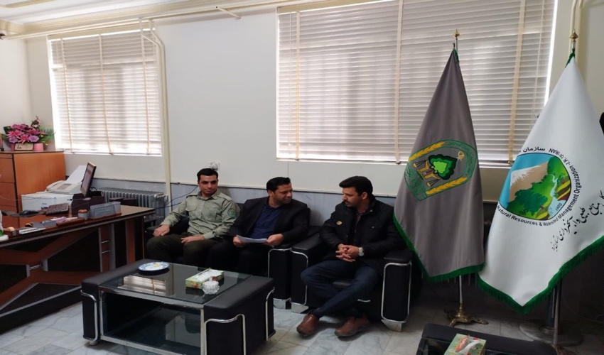 تعامل اداره منابع طبیعی و آبخیزداری شهرستان مهریز و پاسگاه انتظامی دهستان میانکوه 
