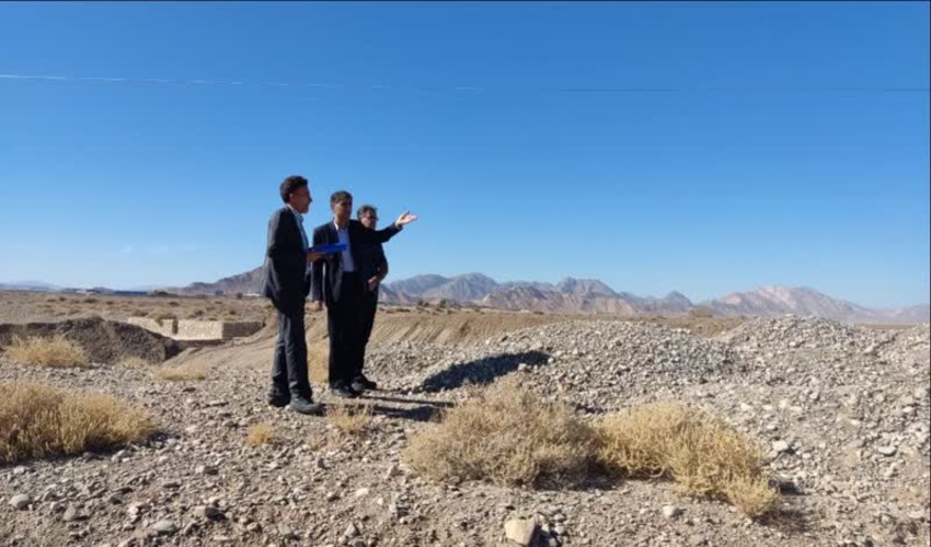 بازدید هیات نظارت و ارزشیابی اداره کل منابع طبیعی و آبخیزداری استان از پروژه های آبخیزداری شهرستان خاتم