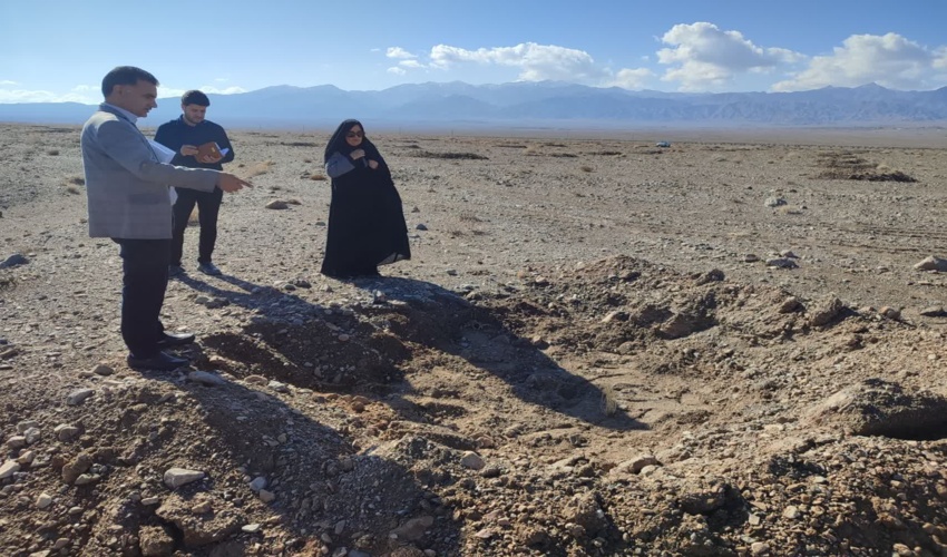 بازدید کارشناسان اداره کل از روند اجرایی طرح مردمی کاشت یک میلیارد درخت در بهاباد