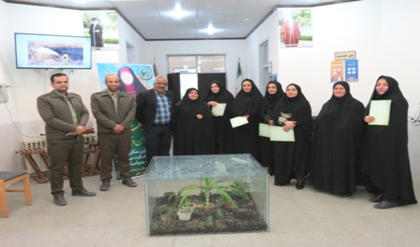 تجلیل از بانوان شاغل اداره منابع طبيعي و آبخيزداري بافق بمناسبت گرامیداشت میلاد حضرت فاطمه زهرا (س)، مقام مادر و روز زن