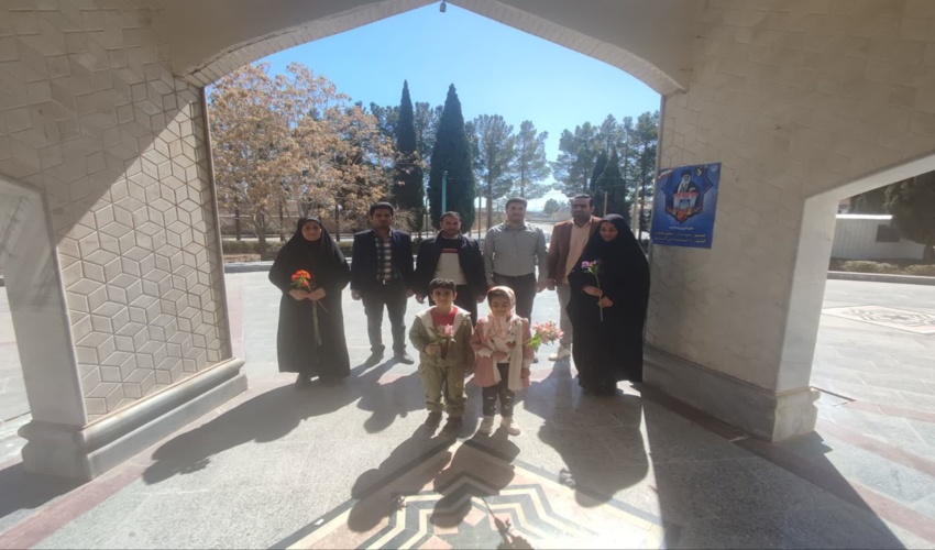 تجدید میثاق کارکنان اداره منابع طبیعی و آبخیزداری شهرستان بهاباد با شهید گمنام