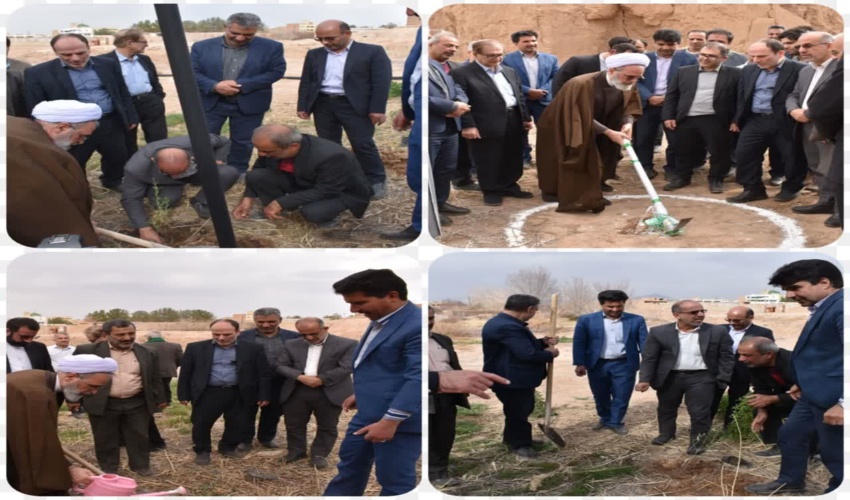   کاشت نهال در دبیرستان مصطفوی با حضور آیت الله اعرافی امام جمعه شهرستان میبد  