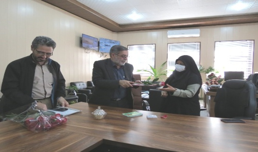تقدير از كاركنان اداره منابع طبيعي و آبخيزداري شهرستان بافق توسط فرماندار 