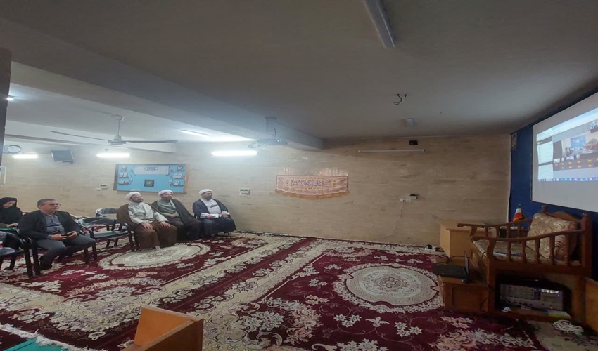 جلسه مشترک با طلاب، روحانیون و سفیران هدایت درراستای طرح مردمی کاشت یک میلیارددرخت  درشهرستان ابرکوه