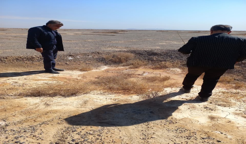 بازدید کارشناسان ستادی اداره بیابان استان از روند آبگیری  پروژه مدیریت روانابها درحوزه  غرب ابرکوه