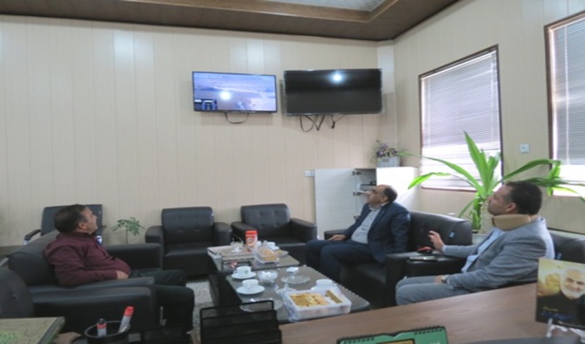 بازديد مديركل و معاون فني اداره كل منابع طبيعي و آبخيزداري استان يزد از اداره منابع طبيعي بافق