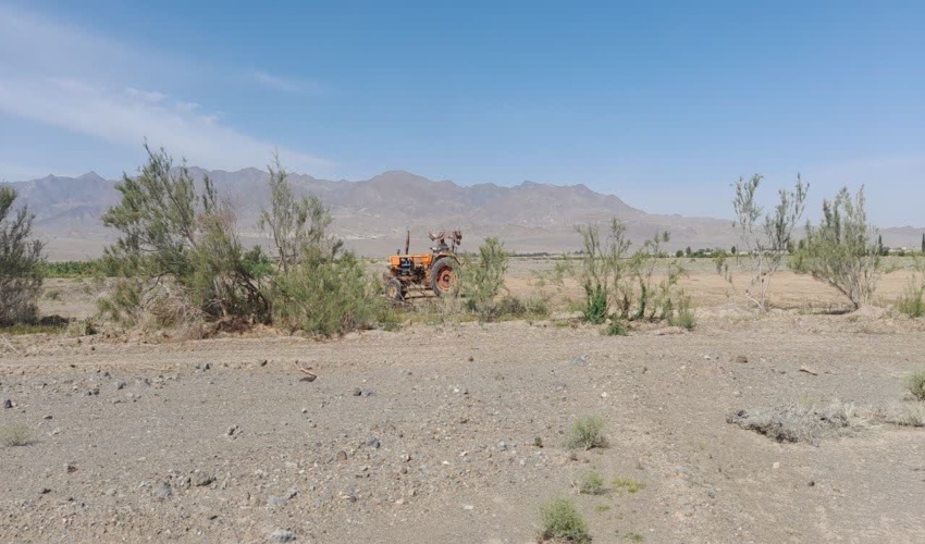 رفع تصرف از اراضی ملی منطقه چاه فرهنگیان شهرستان بهاباد 