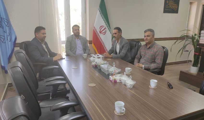 دیدار سرپرست و کارکنان اداره منابع طبیعی و آبخیزداری با ریاست محترم دادگستری و دادستان شهرستان اشکذر. 