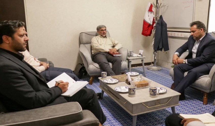 نشست مشترک مدیرکل منابع طبیعی و آبخیزداری استان یزد و معاون آبخیزداری با سرپرست فرمانداری شهرستان مهریز   برگزار شد