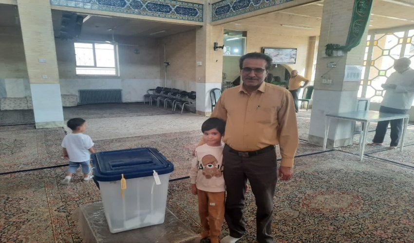 حضور رئیس و پرسنل اداره منابع طبیعی و آبخیزداری شهرستان بهاباد در انتخابات ریاست جمهوری