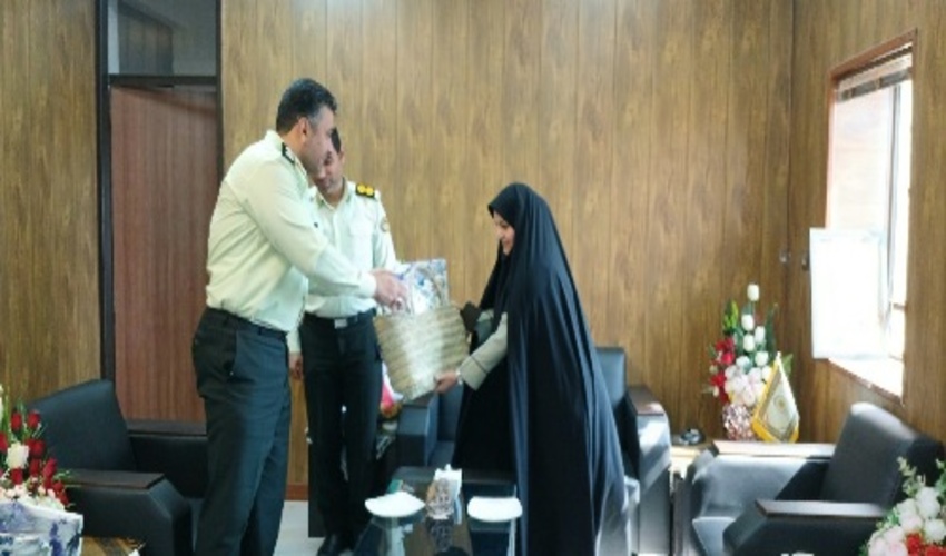 حضور رييس، کارشناس حقوقی، فرمانده و کارشناس یگان حفاظت اداره منابع طبيعي و آبخیزداری شهرستان بافق در فرماندهی نیروی انتظامی شهرستان بافق 