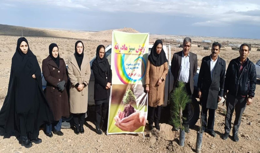 برگزاری پویش درختکاری "در سایه مادر" در شهرستان خاتم