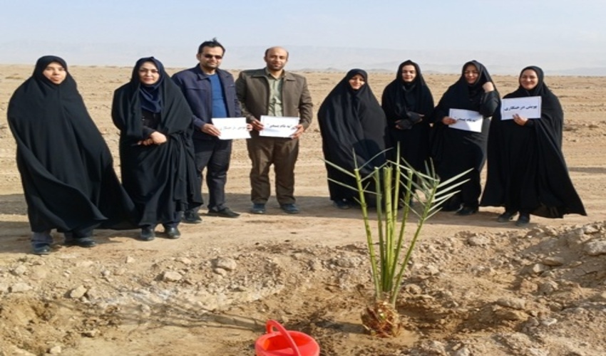 پویش درختکاری "به نام پدر" همزمان با سراسر کشور در شهرستان بافق