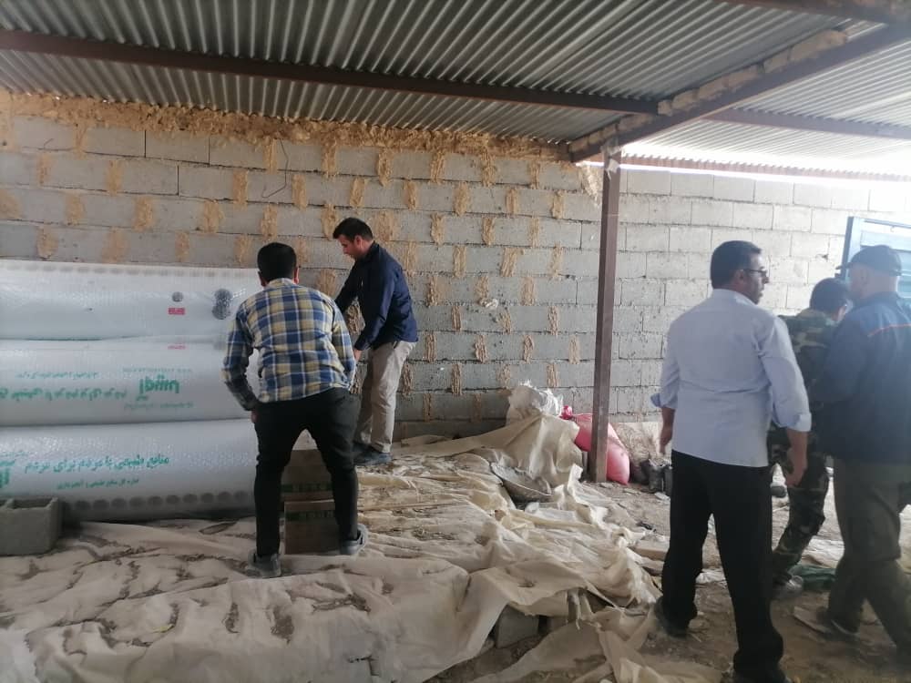 ۶ دستگاه آبگرمکن خورشیدی بین صندوق های توسعه روستاهای هدف طرح ترسیب کربن در شهرستان های خاتم و مروست تأمین و توزیع گردید.